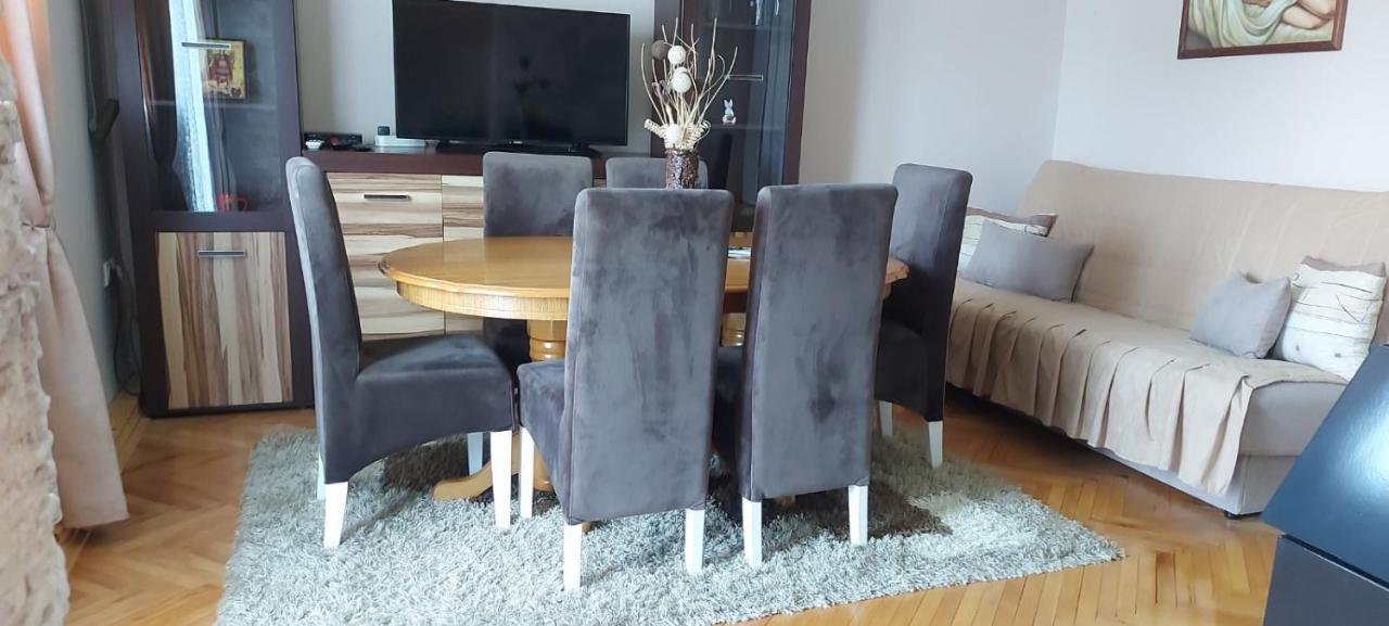 Apartman ,,Milica" Donji Milanovac Luaran gambar