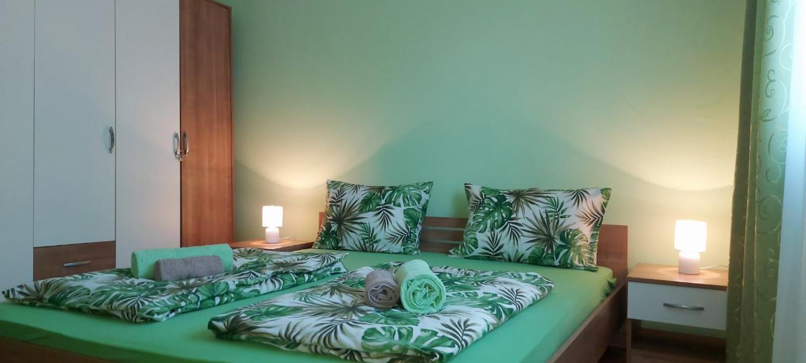 Apartman ,,Milica" Donji Milanovac Luaran gambar